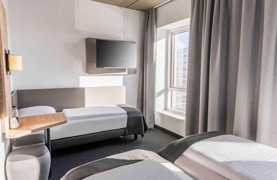 B&B Hotel Duesseldorf City-Sued-1